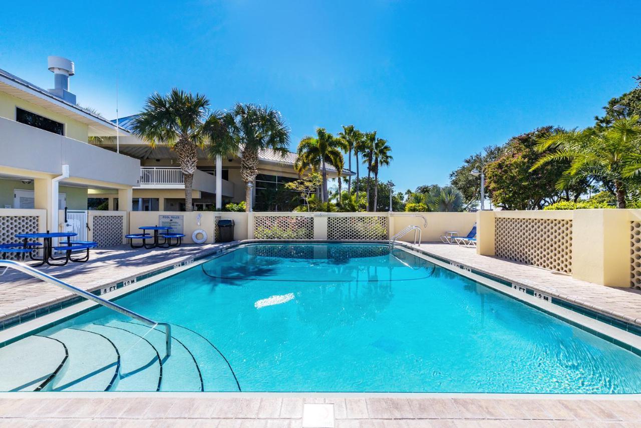 Come Stay Where The Dolphins Play! ラスキン エクステリア 写真