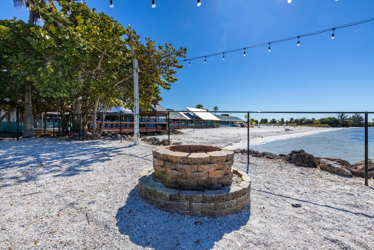 Come Stay Where The Dolphins Play! ラスキン エクステリア 写真